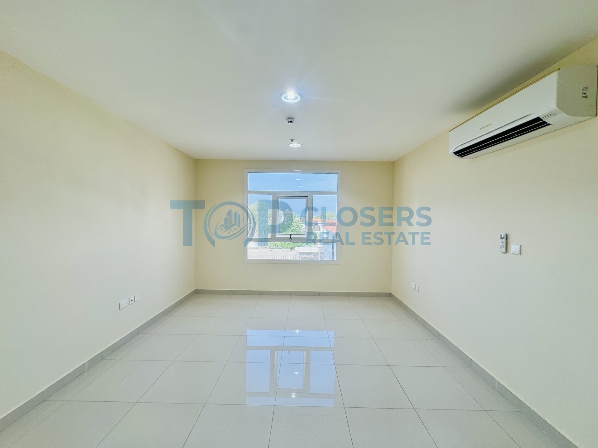 Near To Oasis School|Bright And Spacious|2nd Tenant - Image 1
