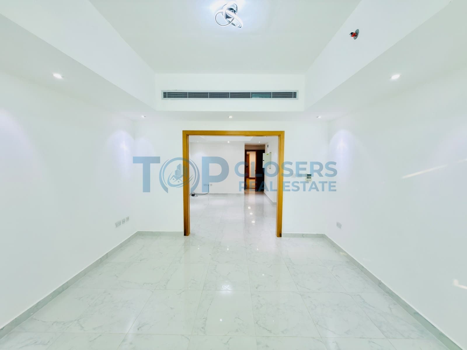 Ready To Move| Spacious Apartment| Near To Tawam - Image 1