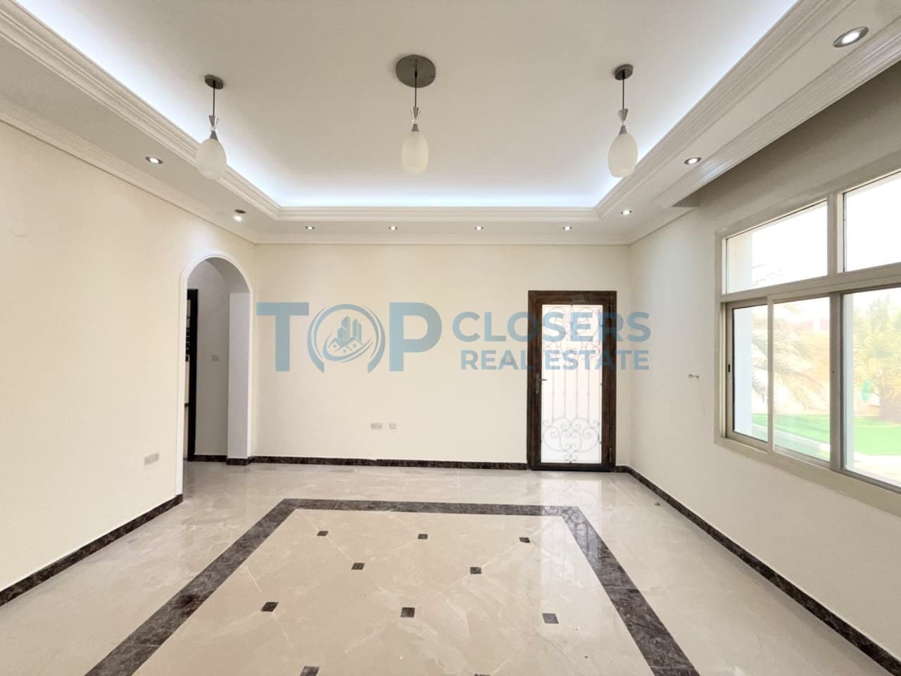 Private Front & Back Yard | Separate Entrance - Image 4