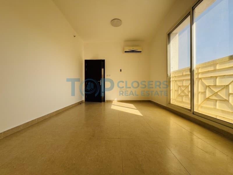 Prime location | Near School| Ready To Move - Image 1