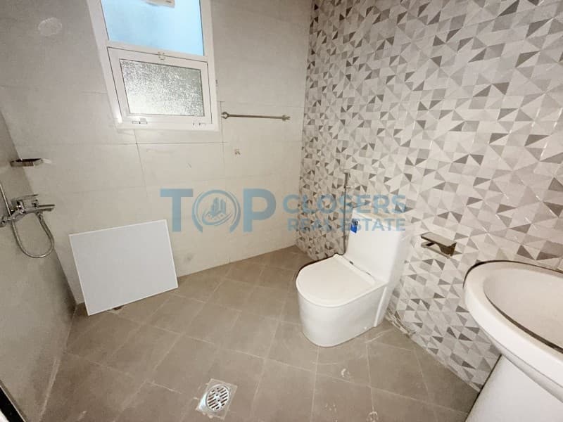 Brand New | Near to Mall | 4 payments - Image 4