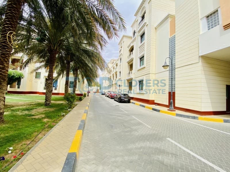 3BHK Neat & Clean | Balcony| Gym | Covered Parking - Image 1