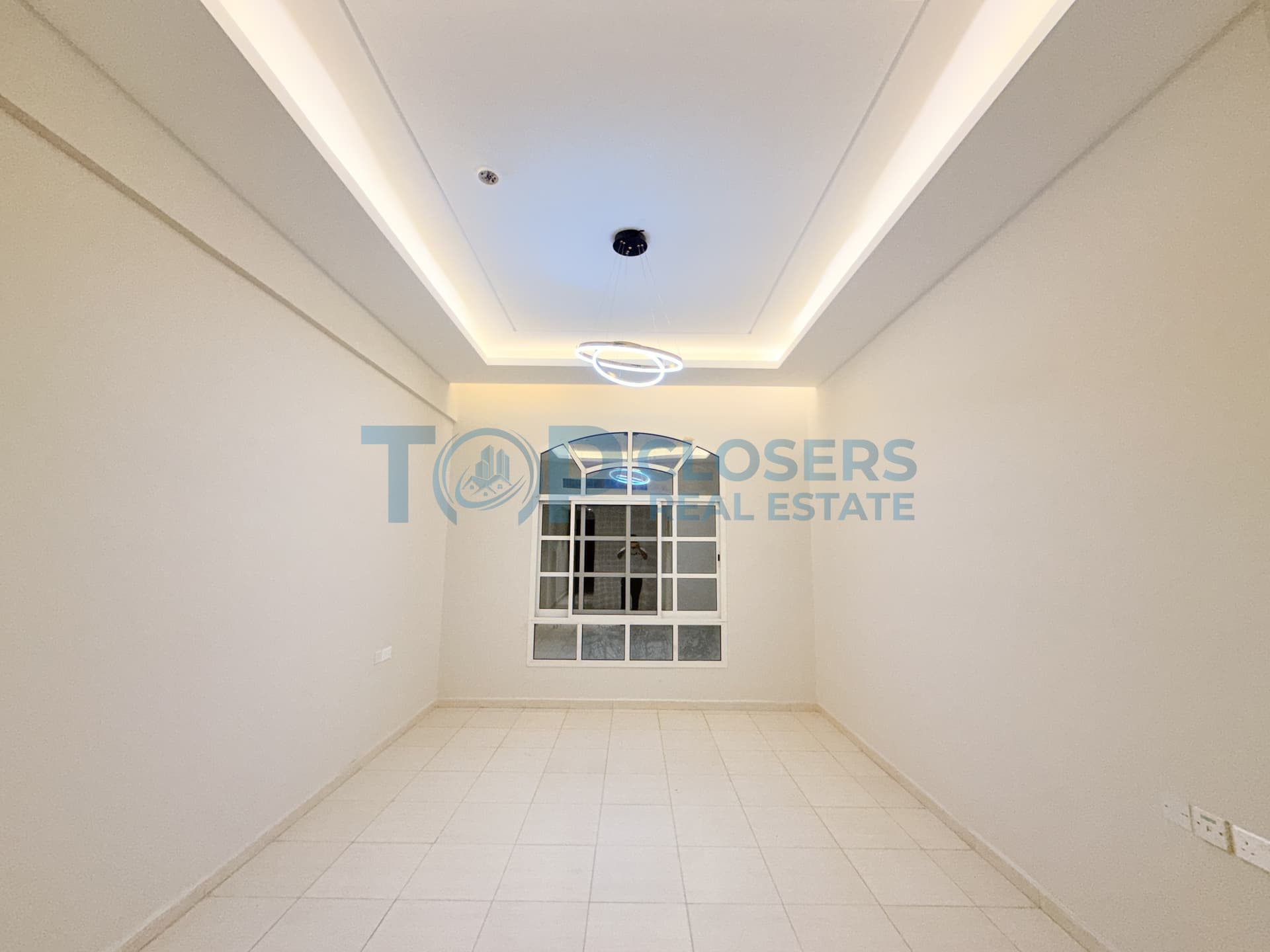 Family Building | Ready To Move In |Prime Location - Image 1