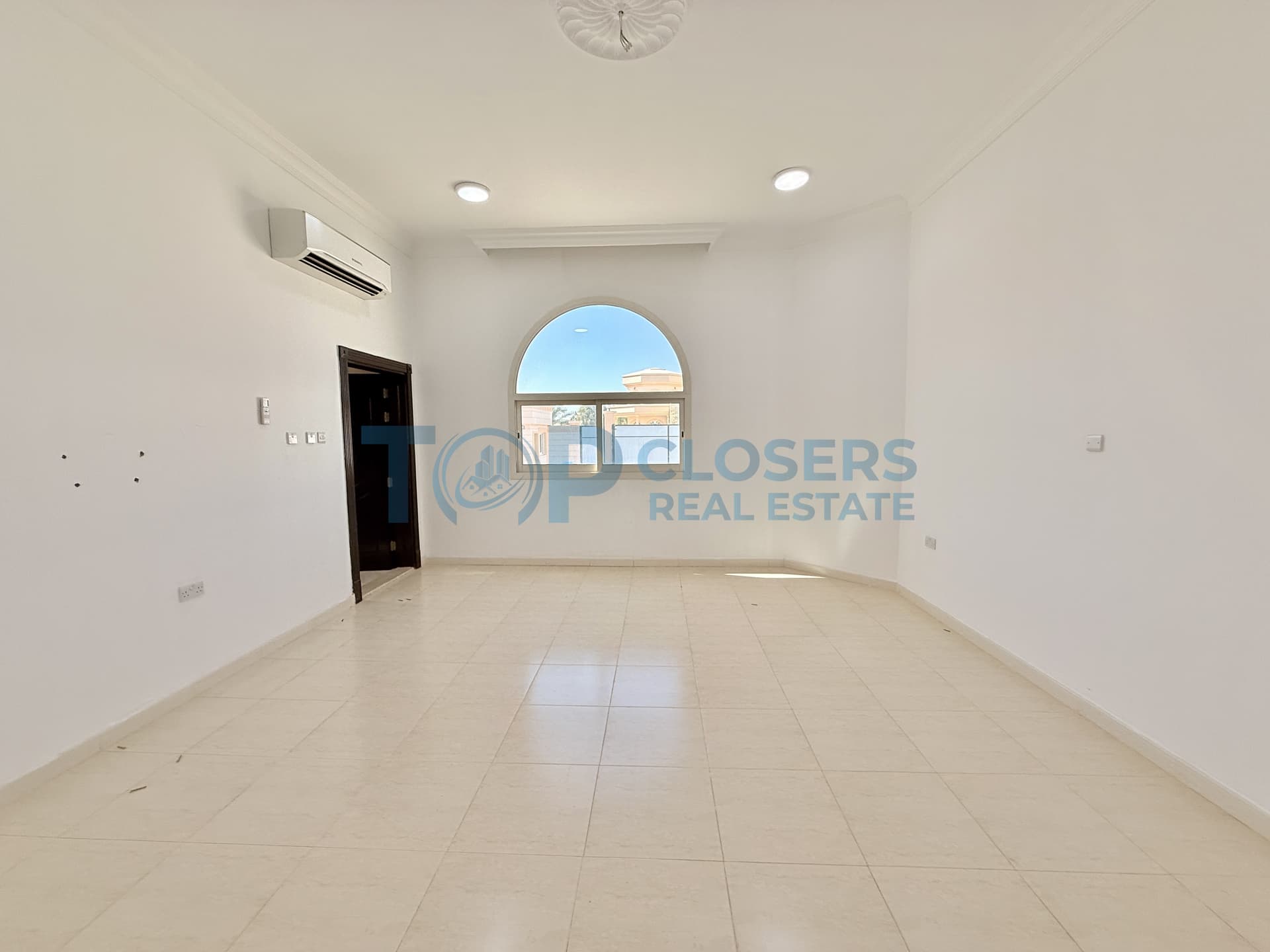 4BED Ground Floor Villa | Huge Yard | Driver Room| - Image 4